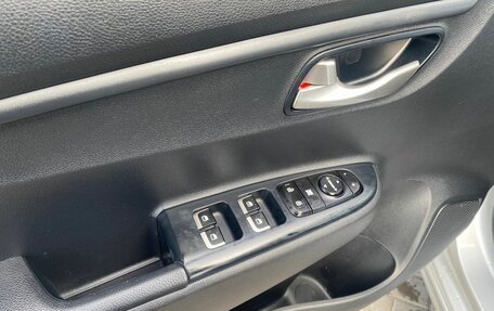 KIA Rio IV, 2018 год, 1 470 000 рублей, 15 фотография