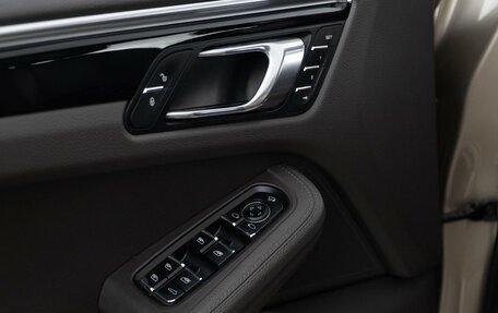 Porsche Macan I рестайлинг, 2015 год, 2 749 000 рублей, 17 фотография