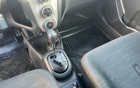 Toyota Yaris III рестайлинг, 2008 год, 600 000 рублей, 13 фотография