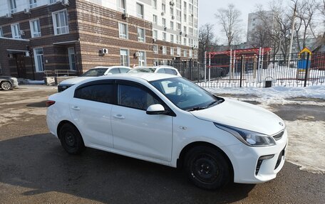KIA Rio IV, 2020 год, 1 350 000 рублей, 3 фотография