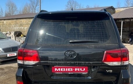 Toyota Land Cruiser 200, 2018 год, 7 000 000 рублей, 6 фотография