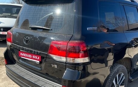 Toyota Land Cruiser 200, 2018 год, 7 000 000 рублей, 5 фотография