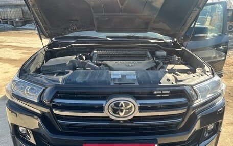 Toyota Land Cruiser 200, 2018 год, 7 000 000 рублей, 16 фотография