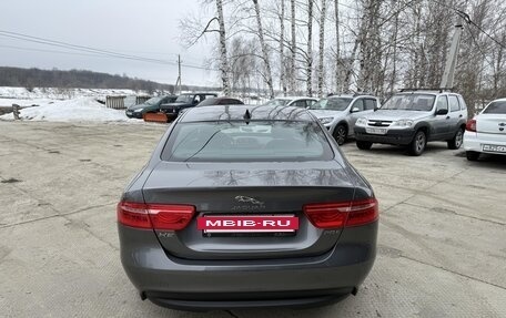 Jaguar XE I рестайлинг, 2016 год, 1 900 000 рублей, 4 фотография