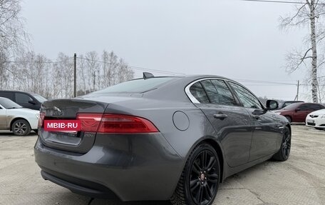 Jaguar XE I рестайлинг, 2016 год, 1 900 000 рублей, 6 фотография