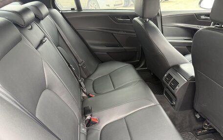 Jaguar XE I рестайлинг, 2016 год, 1 900 000 рублей, 14 фотография