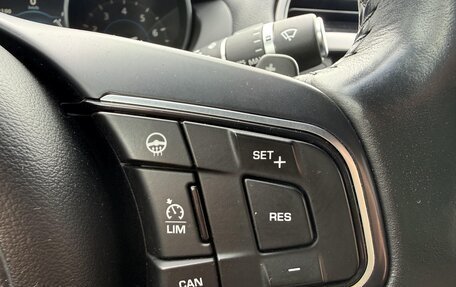 Jaguar XE I рестайлинг, 2016 год, 1 900 000 рублей, 20 фотография