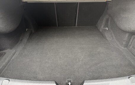 Jaguar XE I рестайлинг, 2016 год, 1 900 000 рублей, 30 фотография