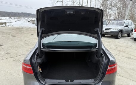 Jaguar XE I рестайлинг, 2016 год, 1 900 000 рублей, 28 фотография