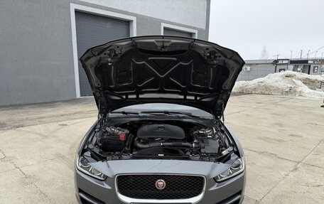 Jaguar XE I рестайлинг, 2016 год, 1 900 000 рублей, 33 фотография
