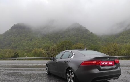 Jaguar XE I рестайлинг, 2016 год, 1 900 000 рублей, 39 фотография