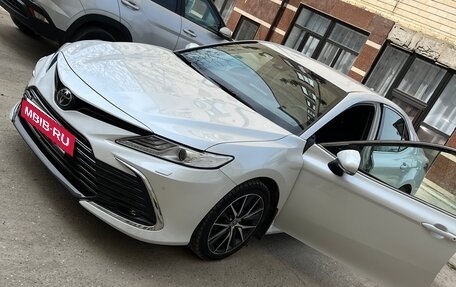 Toyota Camry, 2021 год, 3 895 000 рублей, 4 фотография