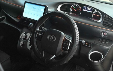 Toyota Sienta II, 2021 год, 1 640 000 рублей, 14 фотография