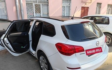 Opel Astra J, 2012 год, 635 000 рублей, 5 фотография