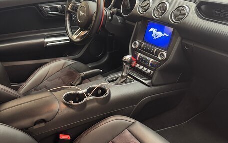 Ford Mustang VI рестайлинг, 2019 год, 3 100 000 рублей, 7 фотография