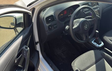 Volkswagen Polo VI (EU Market), 2013 год, 1 200 000 рублей, 31 фотография