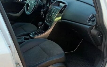 Opel Astra J, 2011 год, 730 000 рублей, 4 фотография