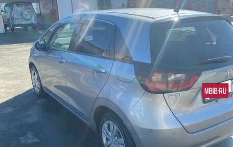 Honda Fit, 2021 год, 1 350 000 рублей, 3 фотография