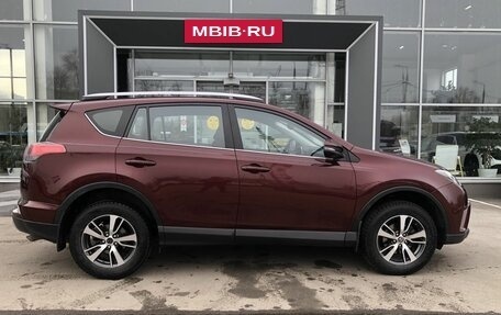 Toyota RAV4, 2018 год, 2 191 000 рублей, 4 фотография