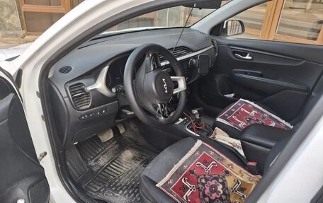 KIA Rio IV, 2021 год, 1 240 000 рублей, 10 фотография