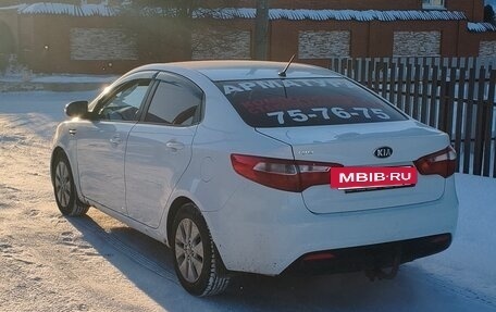 KIA Rio III рестайлинг, 2013 год, 700 000 рублей, 3 фотография