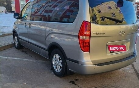 Hyundai Grand Starex Grand Starex I рестайлинг 2, 2011 год, 1 360 000 рублей, 4 фотография