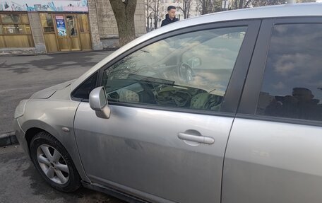 Nissan Tiida, 2005 год, 230 000 рублей, 2 фотография