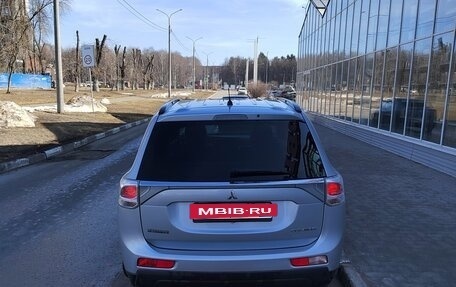 Mitsubishi Outlander III рестайлинг 3, 2014 год, 1 500 000 рублей, 4 фотография