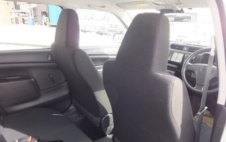 Toyota Succeed I рестайлинг, 2019 год, 1 150 000 рублей, 13 фотография