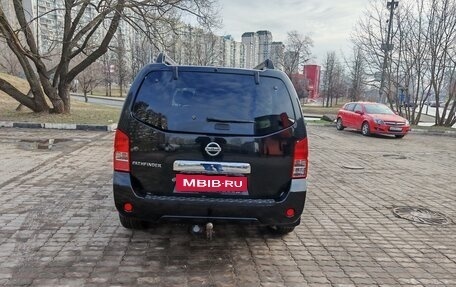 Nissan Pathfinder, 2011 год, 1 750 000 рублей, 5 фотография