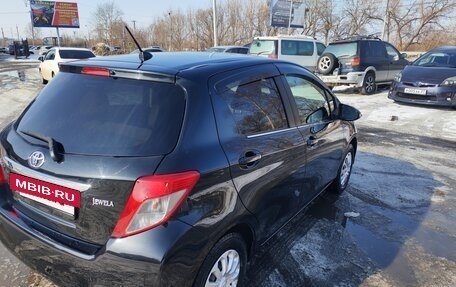 Toyota Vitz, 2011 год, 680 000 рублей, 2 фотография