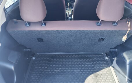 Toyota Vitz, 2011 год, 680 000 рублей, 14 фотография