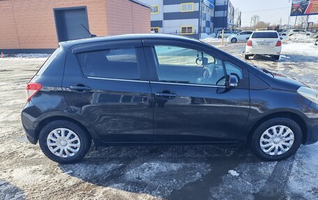 Toyota Vitz, 2011 год, 680 000 рублей, 3 фотография