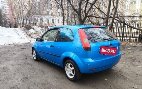 Ford Fiesta, 2004 год, 230 000 рублей, 3 фотография
