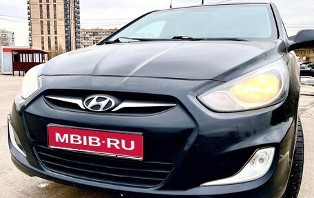 Hyundai Solaris II рестайлинг, 2011 год, 555 000 рублей, 1 фотография