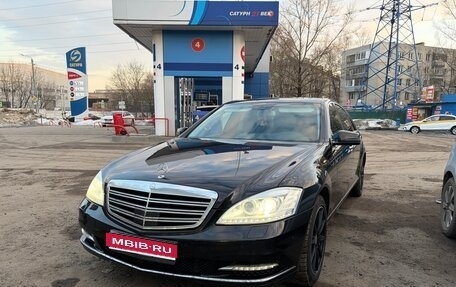 Mercedes-Benz S-Класс, 2011 год, 1 700 000 рублей, 1 фотография