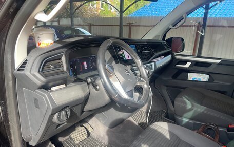 Volkswagen Multivan T6 рестайлинг, 2020 год, 4 500 000 рублей, 2 фотография