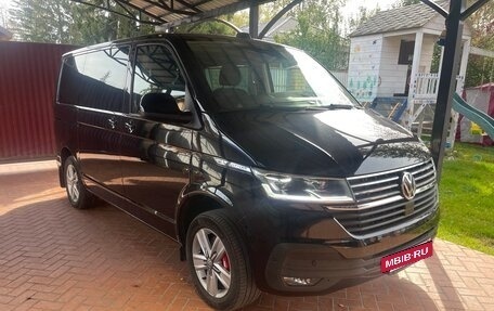 Volkswagen Multivan T6 рестайлинг, 2020 год, 4 500 000 рублей, 6 фотография