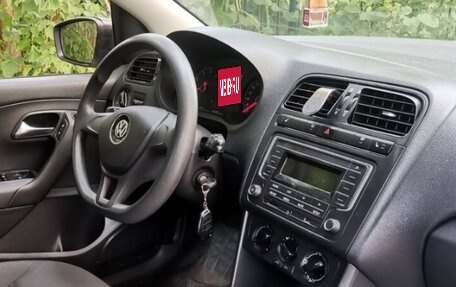 Volkswagen Polo VI (EU Market), 2019 год, 900 000 рублей, 5 фотография