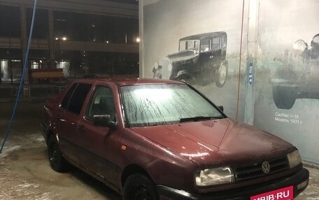 Volkswagen Vento, 1992 год, 120 000 рублей, 2 фотография