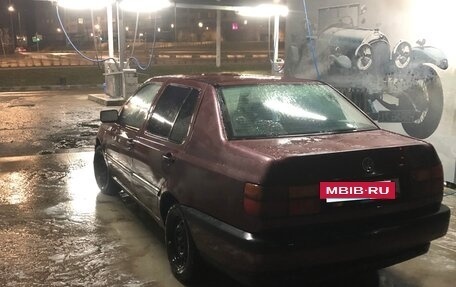 Volkswagen Vento, 1992 год, 120 000 рублей, 4 фотография