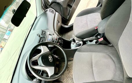 Hyundai Solaris II рестайлинг, 2011 год, 555 000 рублей, 10 фотография