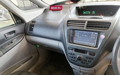 Toyota Opa I рестайлинг, 2000 год, 360 000 рублей, 3 фотография