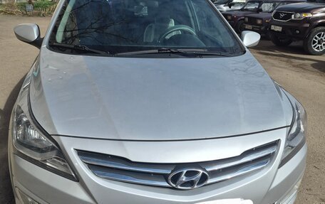 Hyundai Solaris II рестайлинг, 2015 год, 950 000 рублей, 10 фотография