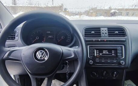 Volkswagen Polo VI (EU Market), 2018 год, 700 000 рублей, 7 фотография