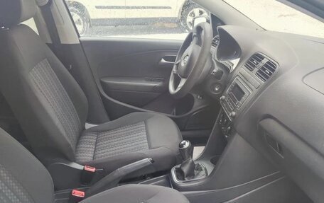 Volkswagen Polo VI (EU Market), 2018 год, 700 000 рублей, 8 фотография