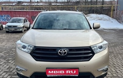 Toyota Highlander III, 2013 год, 2 250 000 рублей, 1 фотография