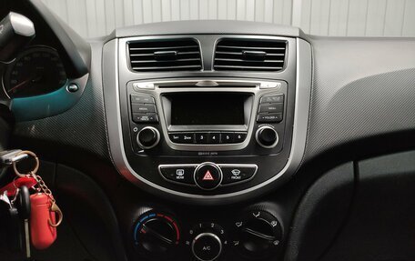 Hyundai Solaris II рестайлинг, 2016 год, 850 000 рублей, 12 фотография