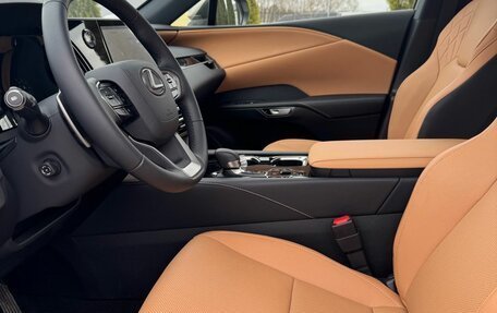 Lexus RX IV рестайлинг, 2025 год, 8 200 000 рублей, 5 фотография