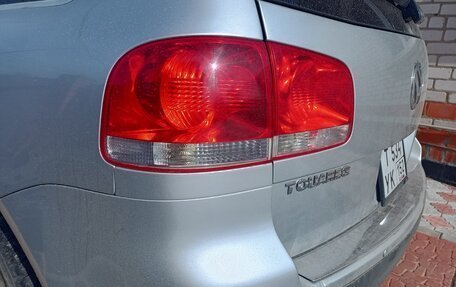 Volkswagen Touareg III, 2005 год, 680 000 рублей, 2 фотография